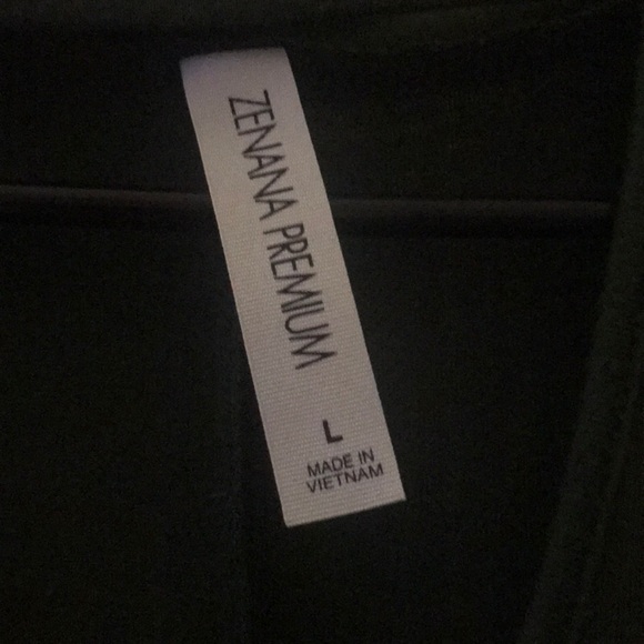 Green dress with pockets - Picture 2 of 2